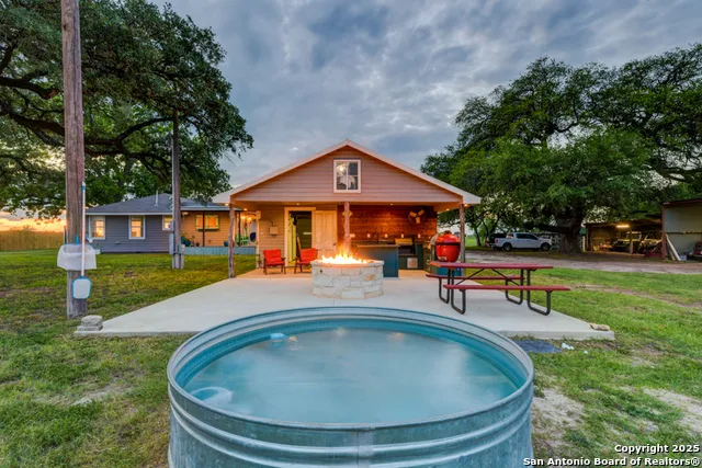 15592 Miller St Hedwig, TX 78152
