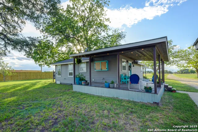15592 Miller St Hedwig, TX 78152