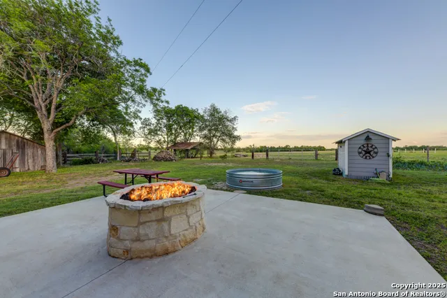 15592 Miller St Hedwig, TX 78152