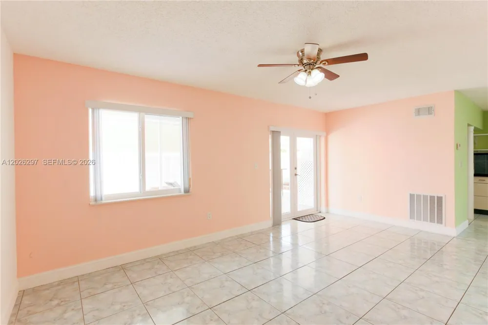 601 SW 116th ct Sweetwater, FL 33174