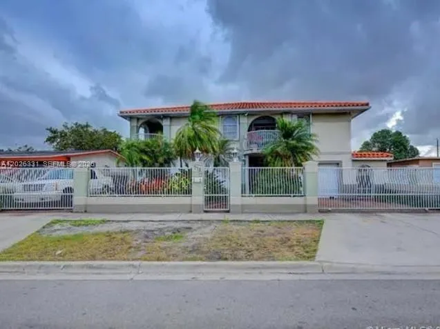 770 E 19th St #A Hialeah, FL 33013