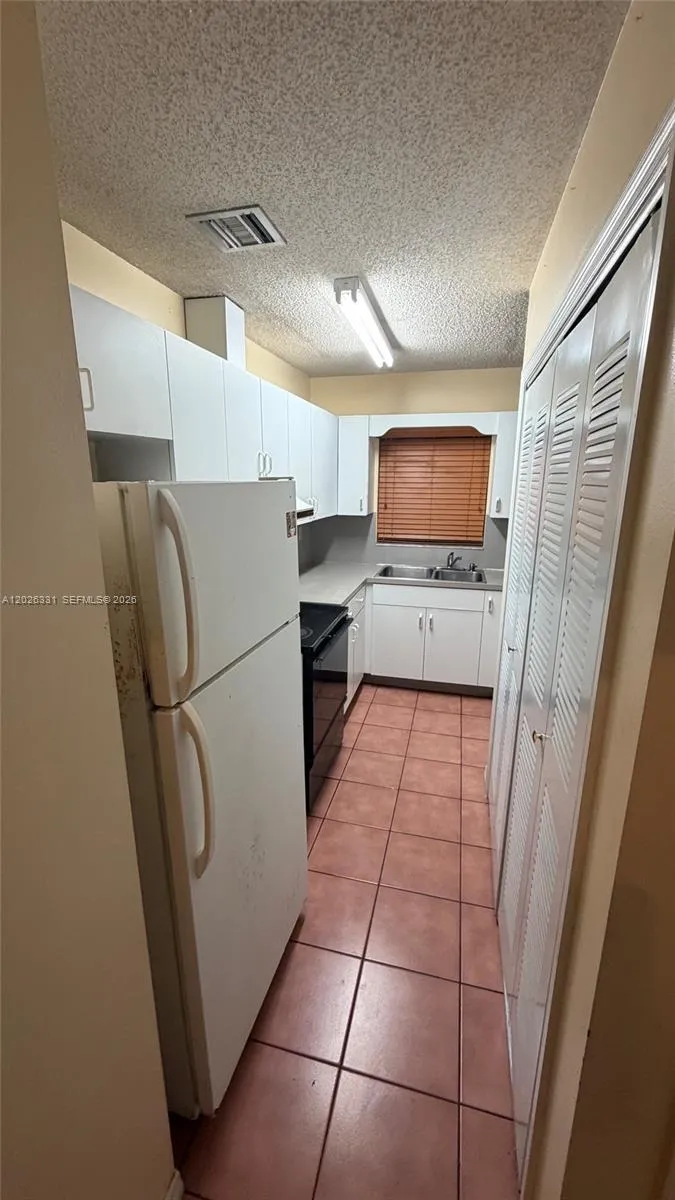 770 E 19th St #A Hialeah, FL 33013