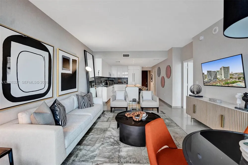 88 SW 7th St #1408 Miami, FL 33130