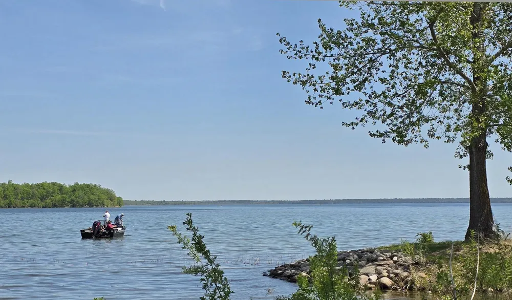 5882 Lakeshore Lane NW Cass Lake, MN 56633