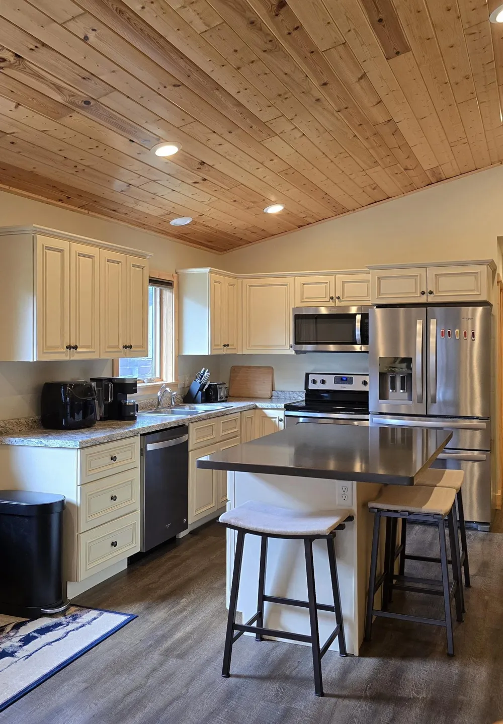 5882 Lakeshore Lane NW Cass Lake, MN 56633