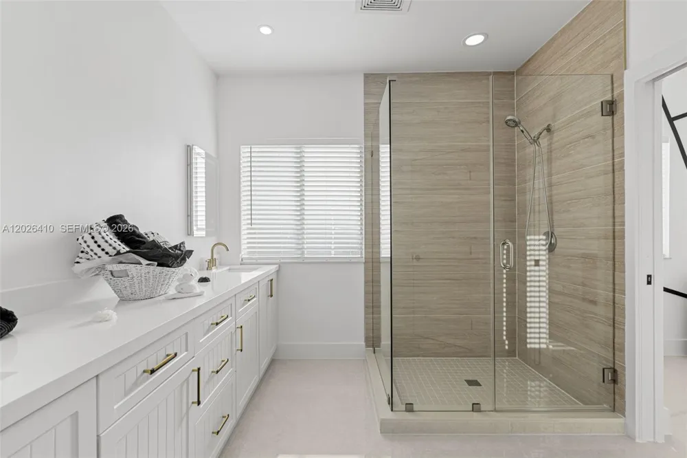1680 SW 154th Path Miami, FL 33185