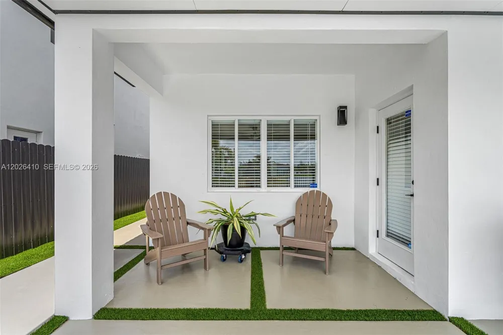 1680 SW 154th Path Miami, FL 33185