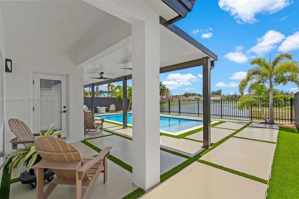 1680 SW 154th Path Miami, FL 33185