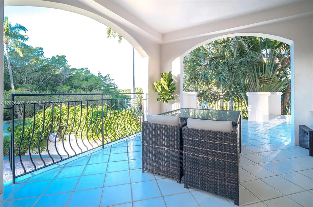 19211 Fisher Island Dr #19211 Miami Beach, FL 33109