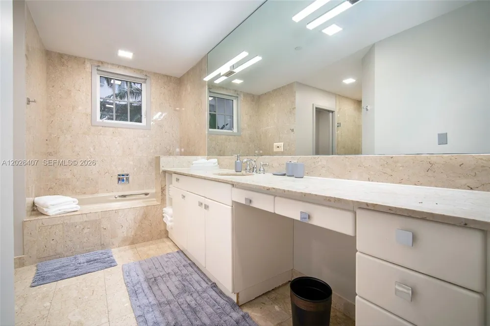 19211 Fisher Island Dr #19211 Miami Beach, FL 33109