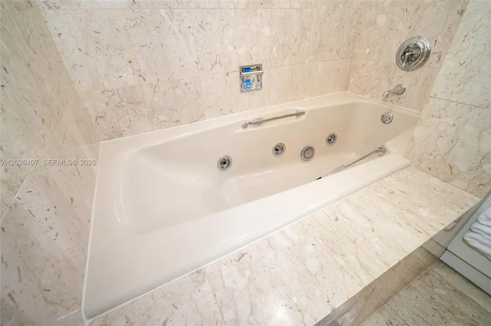19211 Fisher Island Dr #19211 Miami Beach, FL 33109