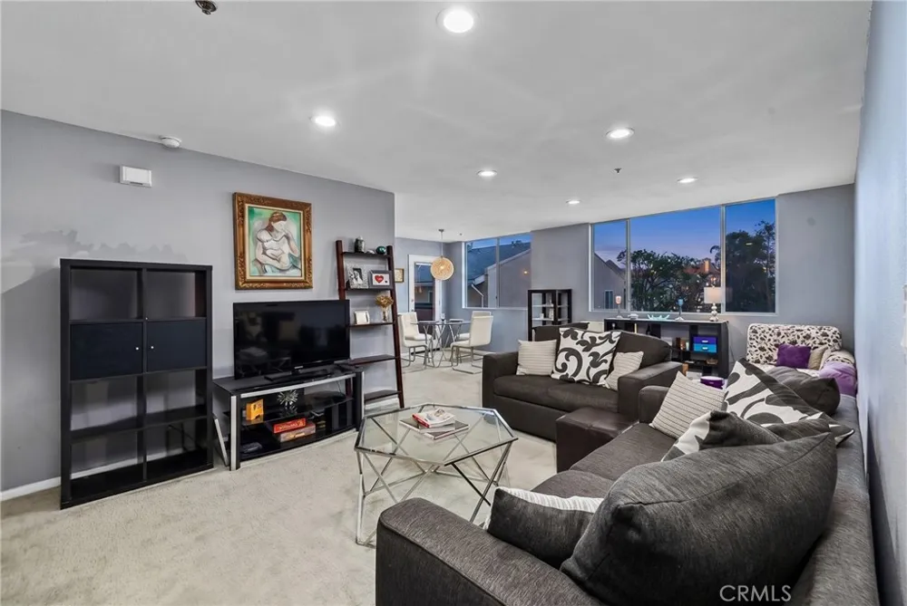4501 Cedros Avenue #239 Sherman Oaks, CA 91403