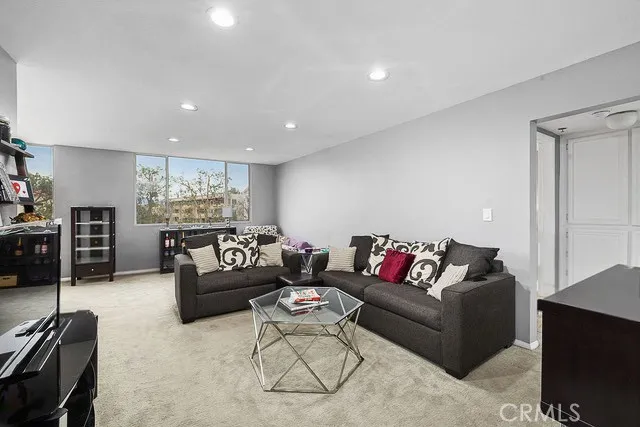 4501 Cedros Avenue #239 Sherman Oaks, CA 91403