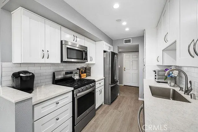 4501 Cedros Avenue #239 Sherman Oaks, CA 91403