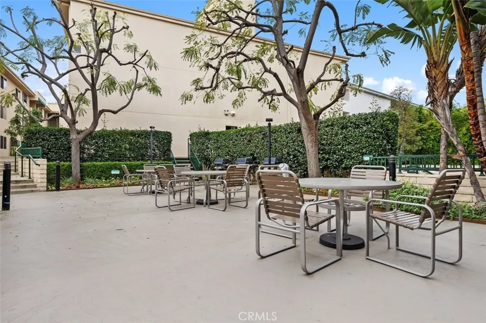 4501 Cedros Avenue #239 Sherman Oaks, CA 91403