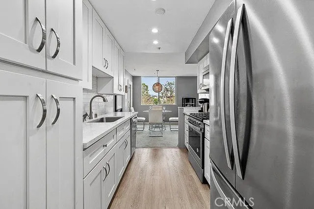 4501 Cedros Avenue #239 Sherman Oaks, CA 91403
