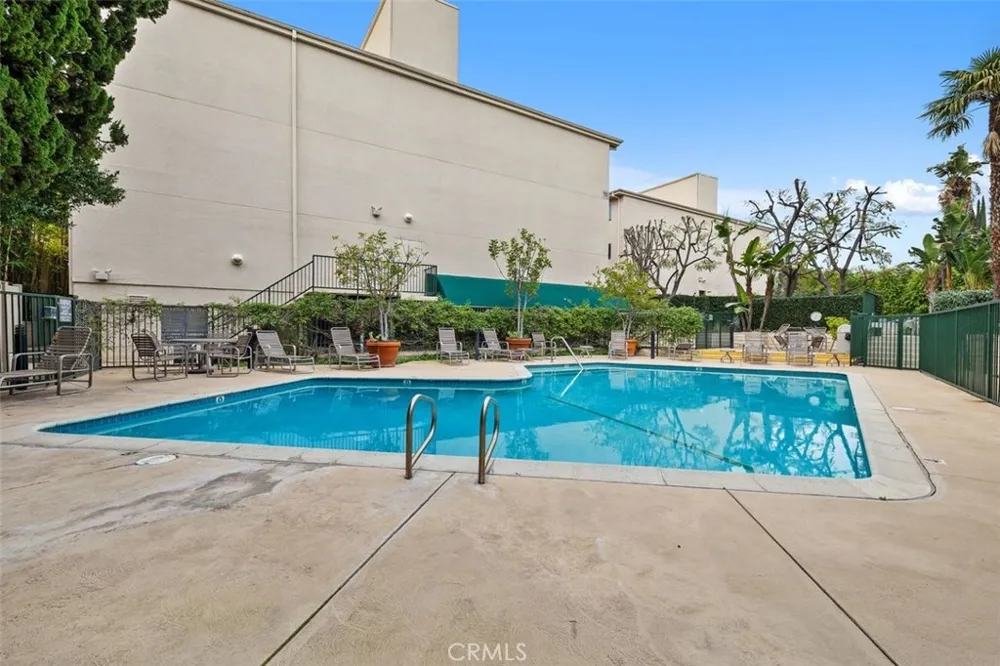 4501 Cedros Avenue #239 Sherman Oaks, CA 91403