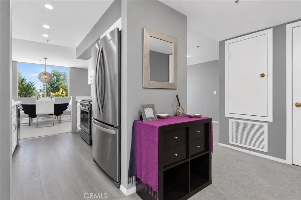 4501 Cedros Avenue #239 Sherman Oaks, CA 91403