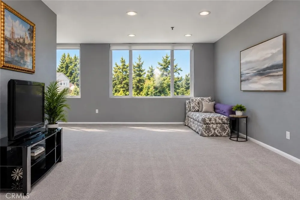 4501 Cedros Avenue #239 Sherman Oaks, CA 91403
