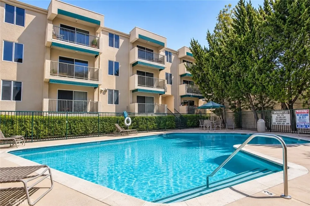 4501 Cedros Avenue #239 Sherman Oaks, CA 91403