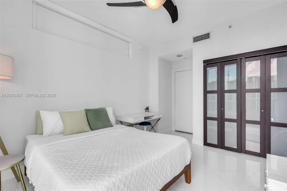 900 Biscayne Blvd #4412 Miami, FL 33132