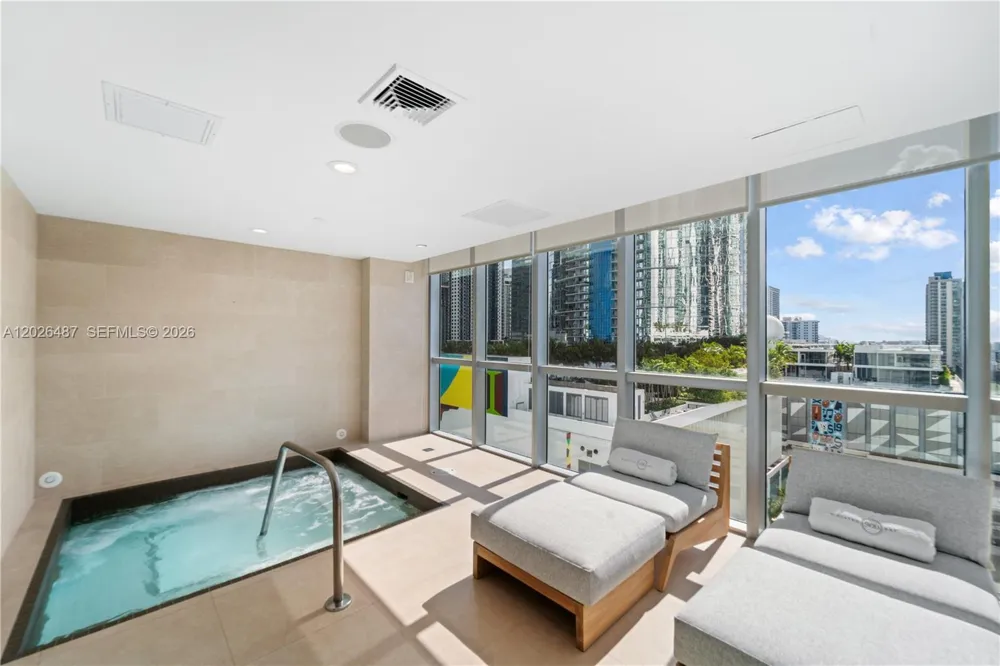 900 Biscayne Blvd #4412 Miami, FL 33132