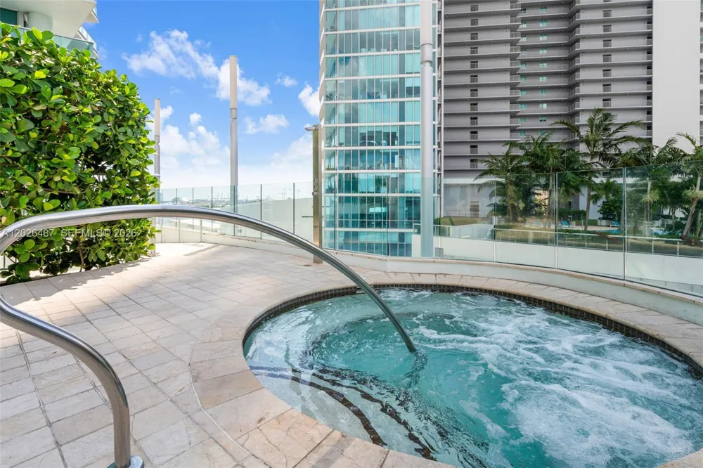 900 Biscayne Blvd #4412 Miami, FL 33132