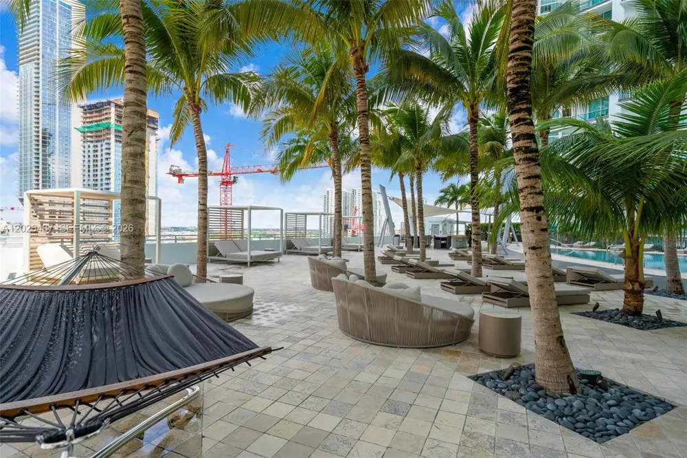 900 Biscayne Blvd #4412 Miami, FL 33132