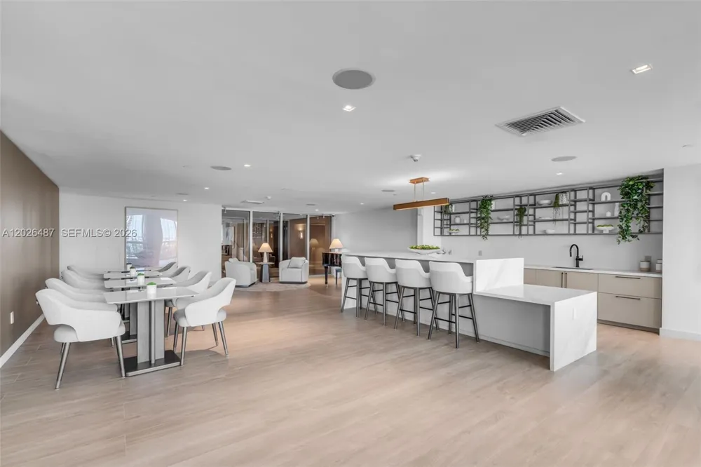 900 Biscayne Blvd #4412 Miami, FL 33132
