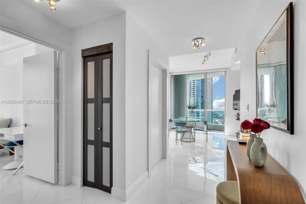 900 Biscayne Blvd #4412 Miami, FL 33132