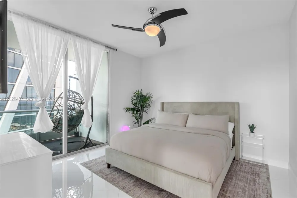 900 Biscayne Blvd #4412 Miami, FL 33132