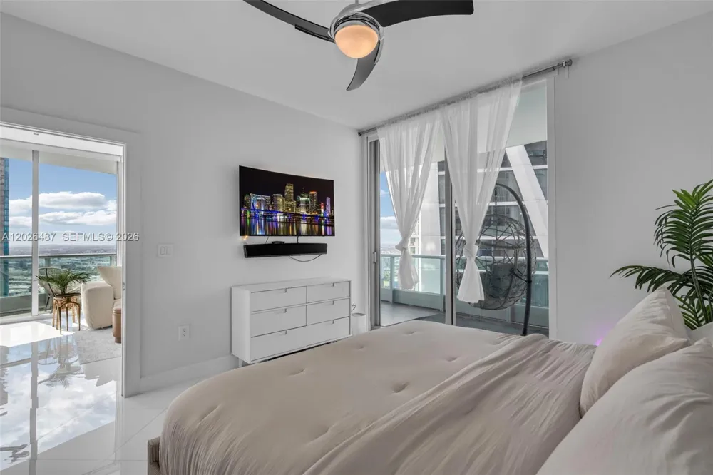900 Biscayne Blvd #4412 Miami, FL 33132