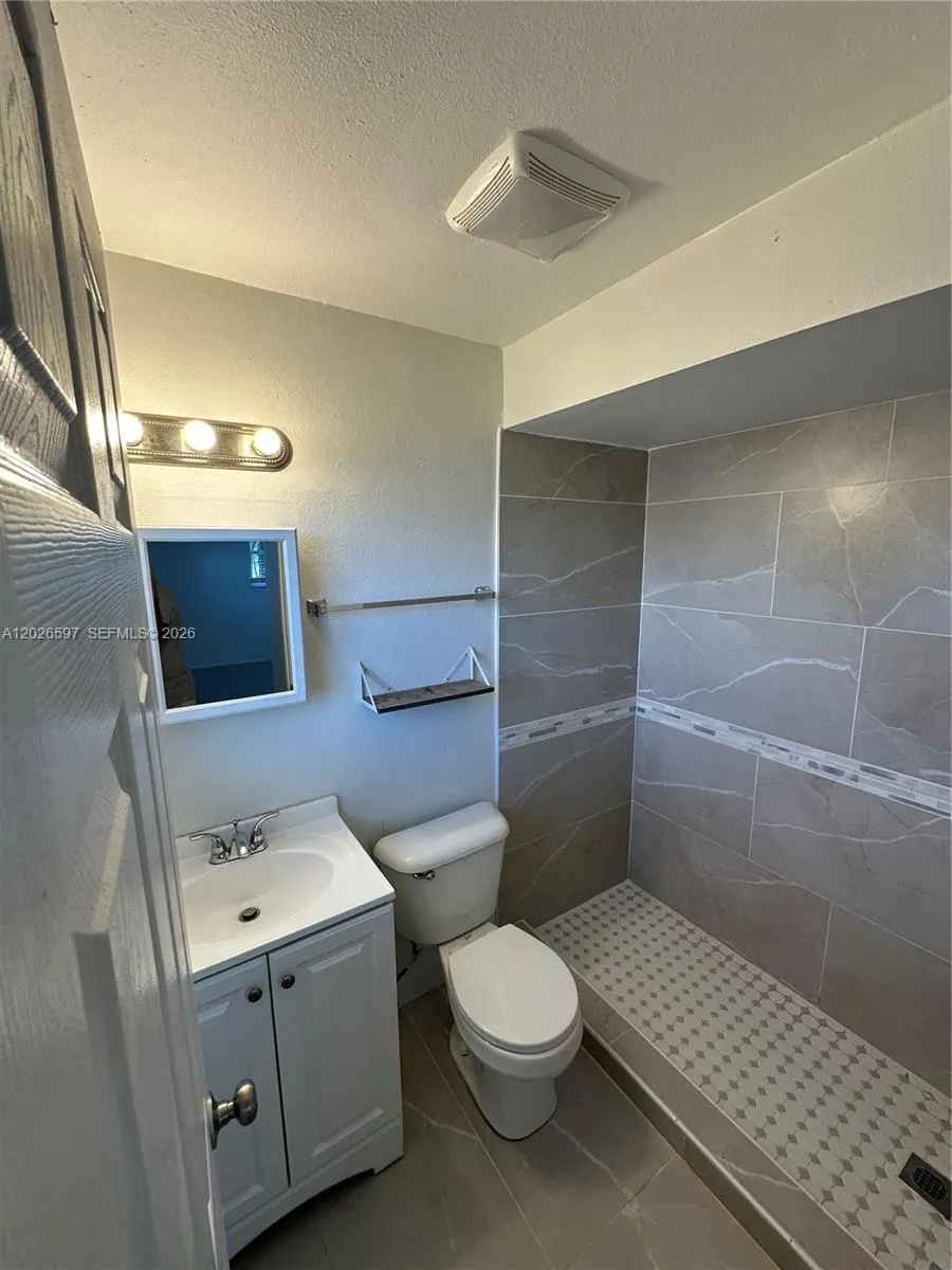318 Tarpon Dr #1 Cape Coral, FL 33904