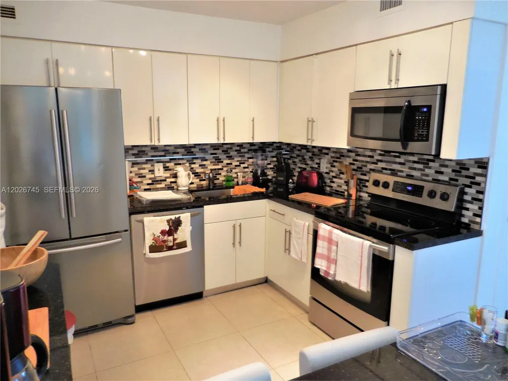 5151 Collins Ave #519 Miami Beach, FL 33140
