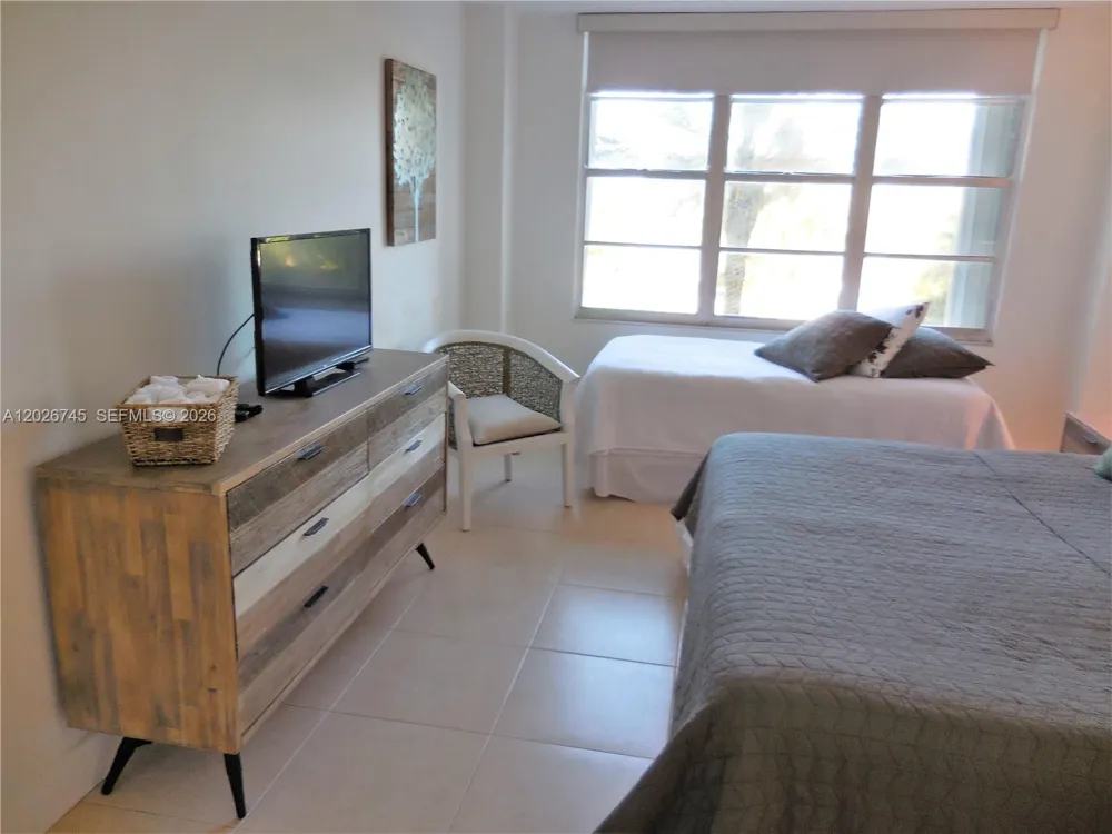 5151 Collins Ave #519 Miami Beach, FL 33140