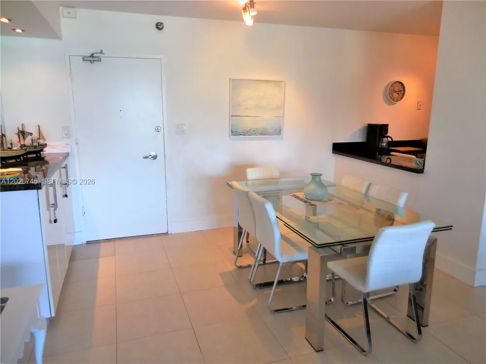 5151 Collins Ave #519 Miami Beach, FL 33140