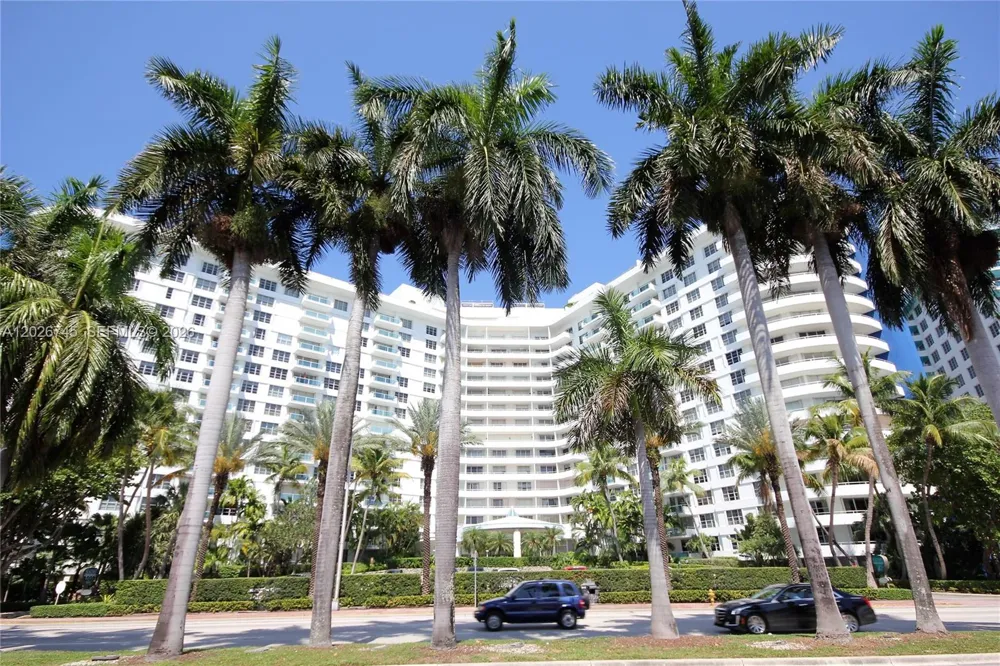 5151 Collins Ave #519 Miami Beach, FL 33140