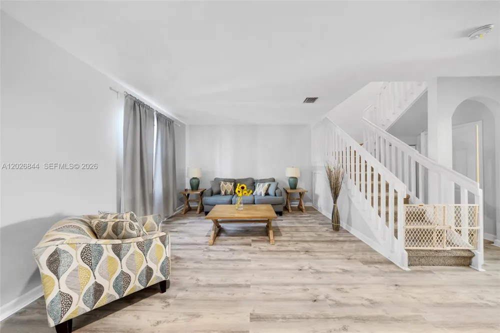 9381 W 33rd Ln Hialeah, FL 33018