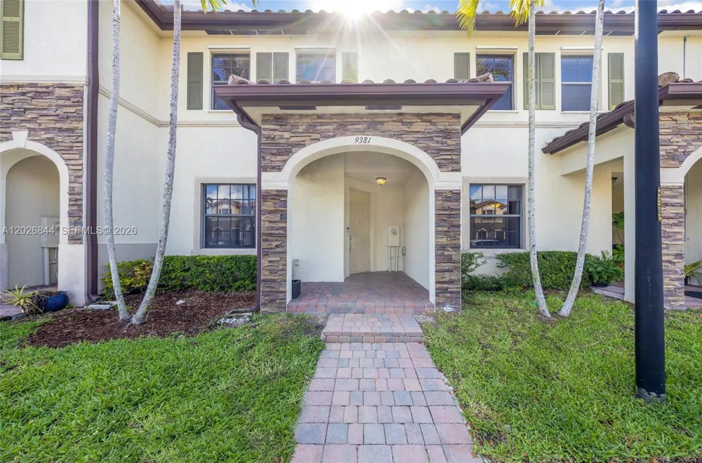 9381 W 33rd Ln Hialeah, FL 33018