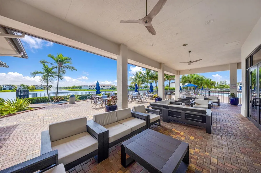 9381 W 33rd Ln Hialeah, FL 33018