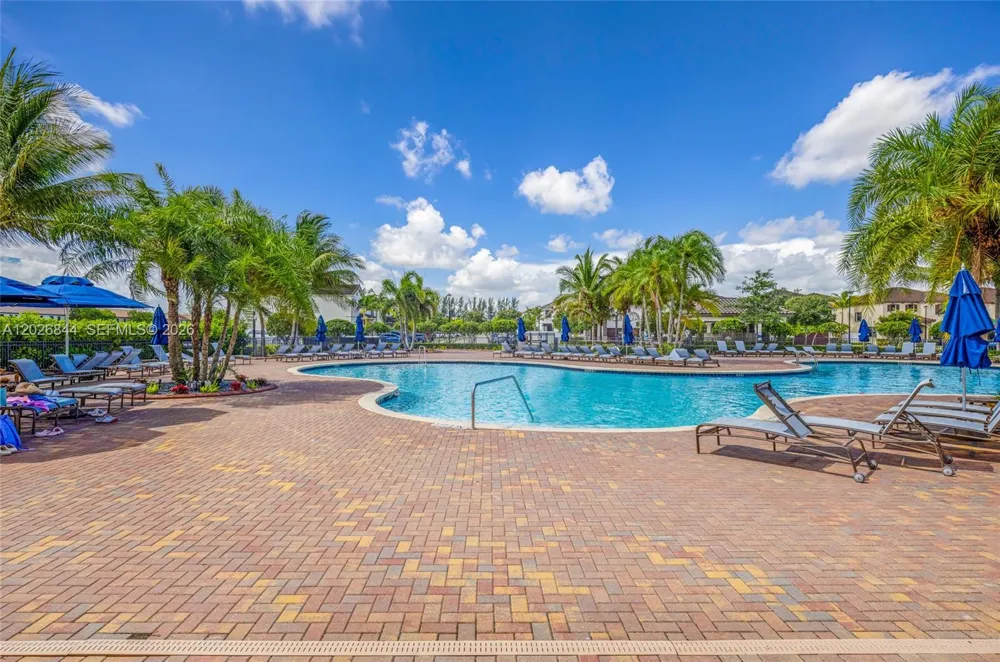 9381 W 33rd Ln Hialeah, FL 33018