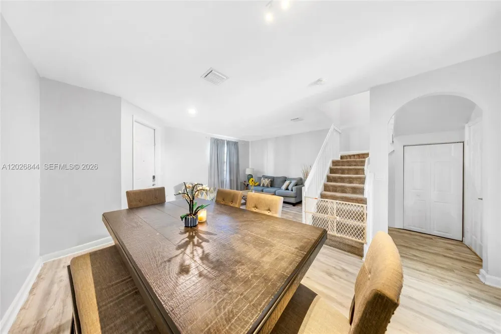 9381 W 33rd Ln Hialeah, FL 33018