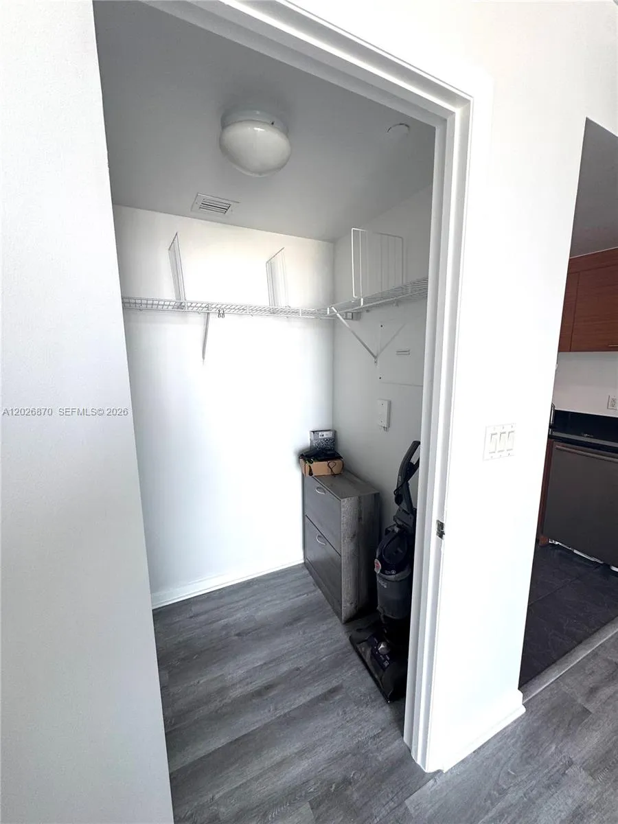 50 Biscayne Blvd #3303 Miami, FL 33132