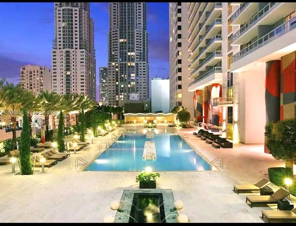 50 Biscayne Blvd #3303 Miami, FL 33132