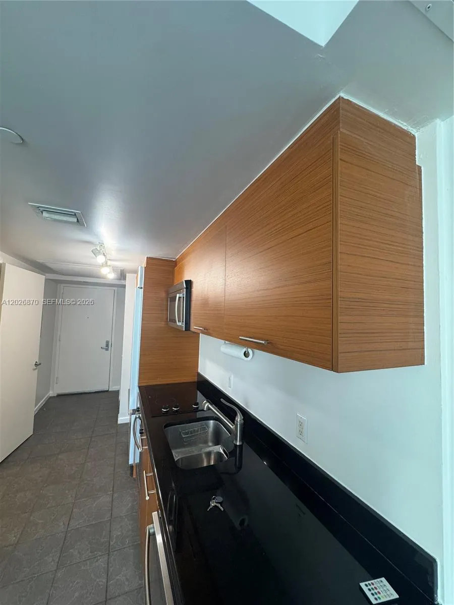 50 Biscayne Blvd #3303 Miami, FL 33132