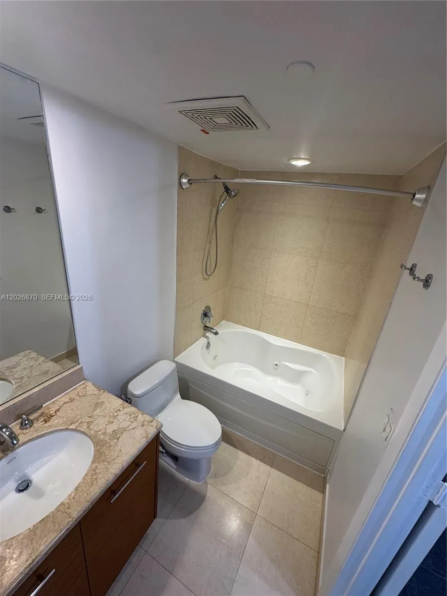 50 Biscayne Blvd #3303 Miami, FL 33132