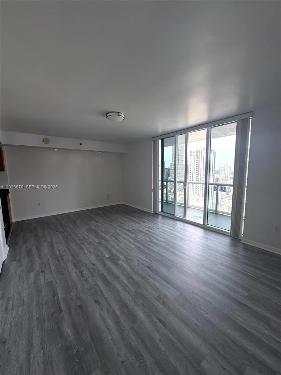 50 Biscayne Blvd #3303 Miami, FL 33132