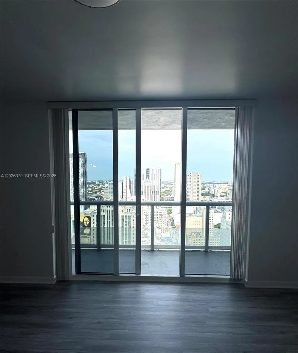 50 Biscayne Blvd #3303 Miami, FL 33132