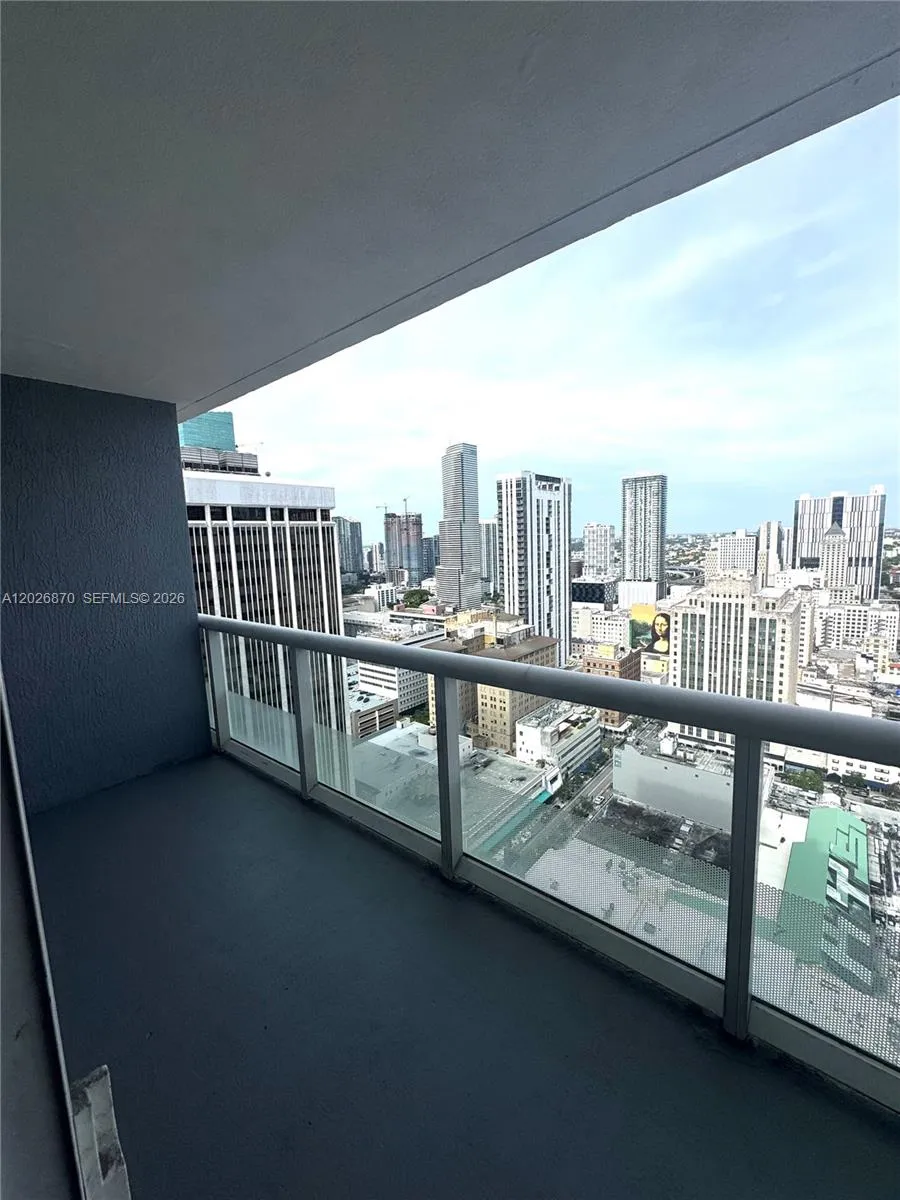 50 Biscayne Blvd #3303 Miami, FL 33132