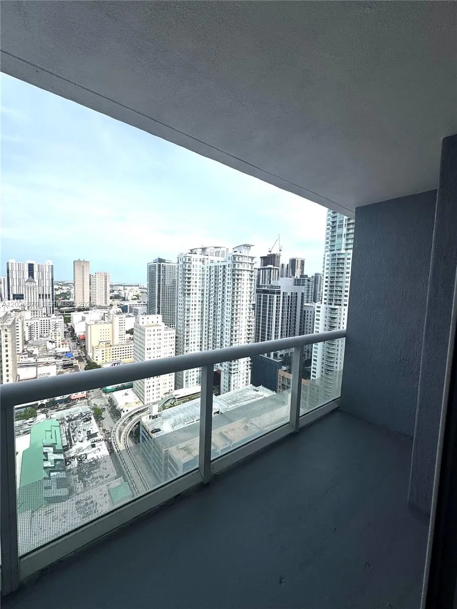 50 Biscayne Blvd #3303 Miami, FL 33132